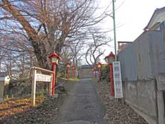 岸町熊野神社参道