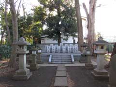 岸町熊野神社境内社群