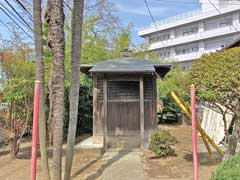 中台八雲神社境内薬師堂