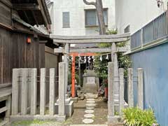 時の鐘薬師神社境内社稲荷神社