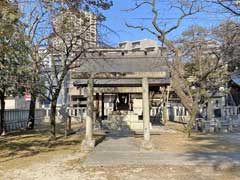 境内社川口護国神社