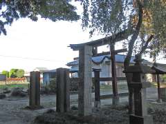 鴻巣野宮神社鳥居