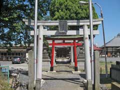 鎌塚八幡神社鳥居