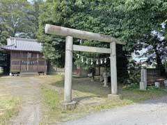 下栢間諏訪神社参道