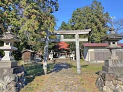 上新田諏訪神社鳥居