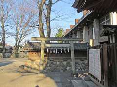 髙城神社末社