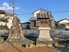 成沢赤城神社境内社三峰神社