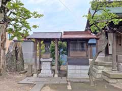 芳川神社境内社鹿頭大明神と八大龍王・水神宮