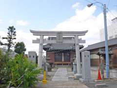 下新田稲荷神社鳥居