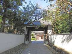 金泉寺長屋門