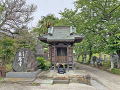 東陽寺入口不動堂