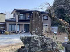 青山氷川神社境内芭蕉句碑