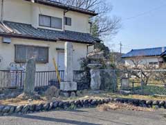 青山氷川神社境内馬頭観音など