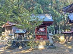 下里八宮神社境内社天神・稲荷