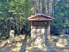 下里八宮神社境内社八坂・三峰