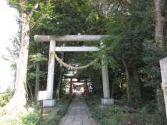 川田谷諏訪神社鳥居