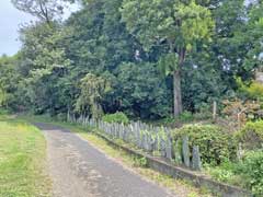 広野八宮神社参道の百庚申塔