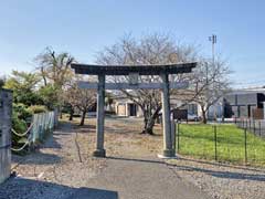 新堀金山神社鳥居