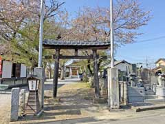 東入西神社鳥居