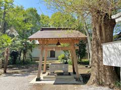 久保稲荷神社手水鉢