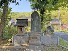 別所八剣神社境内社富士浅間神社