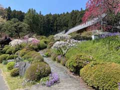 霊山院参道