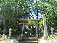 鳩峰八幡神社鳥居