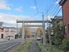 下戸田氷川社鳥居