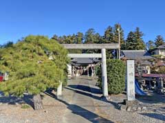 塚田三嶋神社鳥居