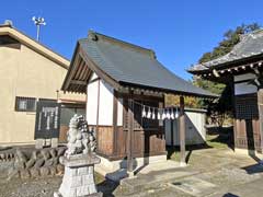 塚田三嶋神社境内社合殿