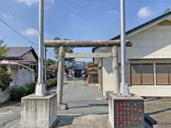 鉢形白山神社鳥居