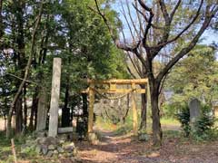 小被神社一鳥居