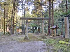 露梨子春日神社鳥居