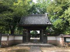 息障院山門