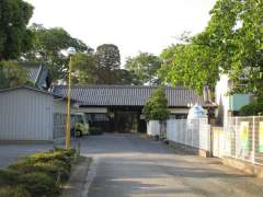 息障院長屋門