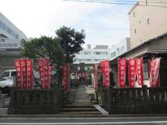 伊富稲荷神社一鳥居