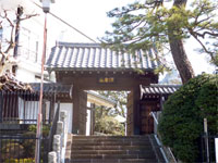 室泉寺山門