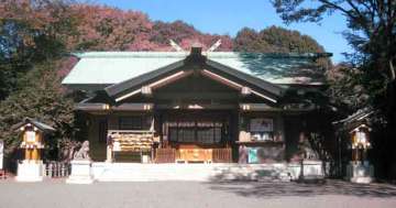 旧府社、現別表神社の東郷神社