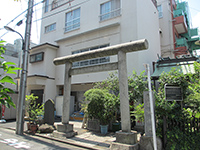 元赤城神社鳥居