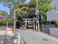 天沼八幡神社鳥居