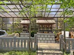 天沼熊野神社境内社群