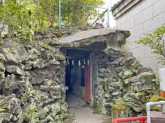 江島杉山神社岩窟