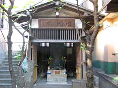 薬王寺背面地蔵尊