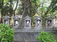 尉殿神社末社