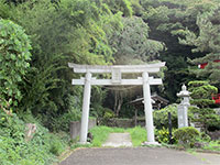 三沢八幡神社鳥居