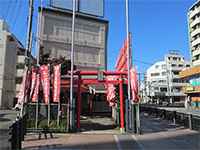 小平駅前稲荷神社鳥居