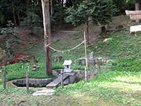 小山田白山神社境内社