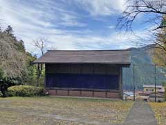 青渭神社神楽殿