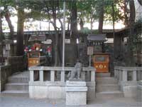 稲荷神社と、榛名神社、三峰神社