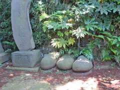 大曽根八幡神社力石